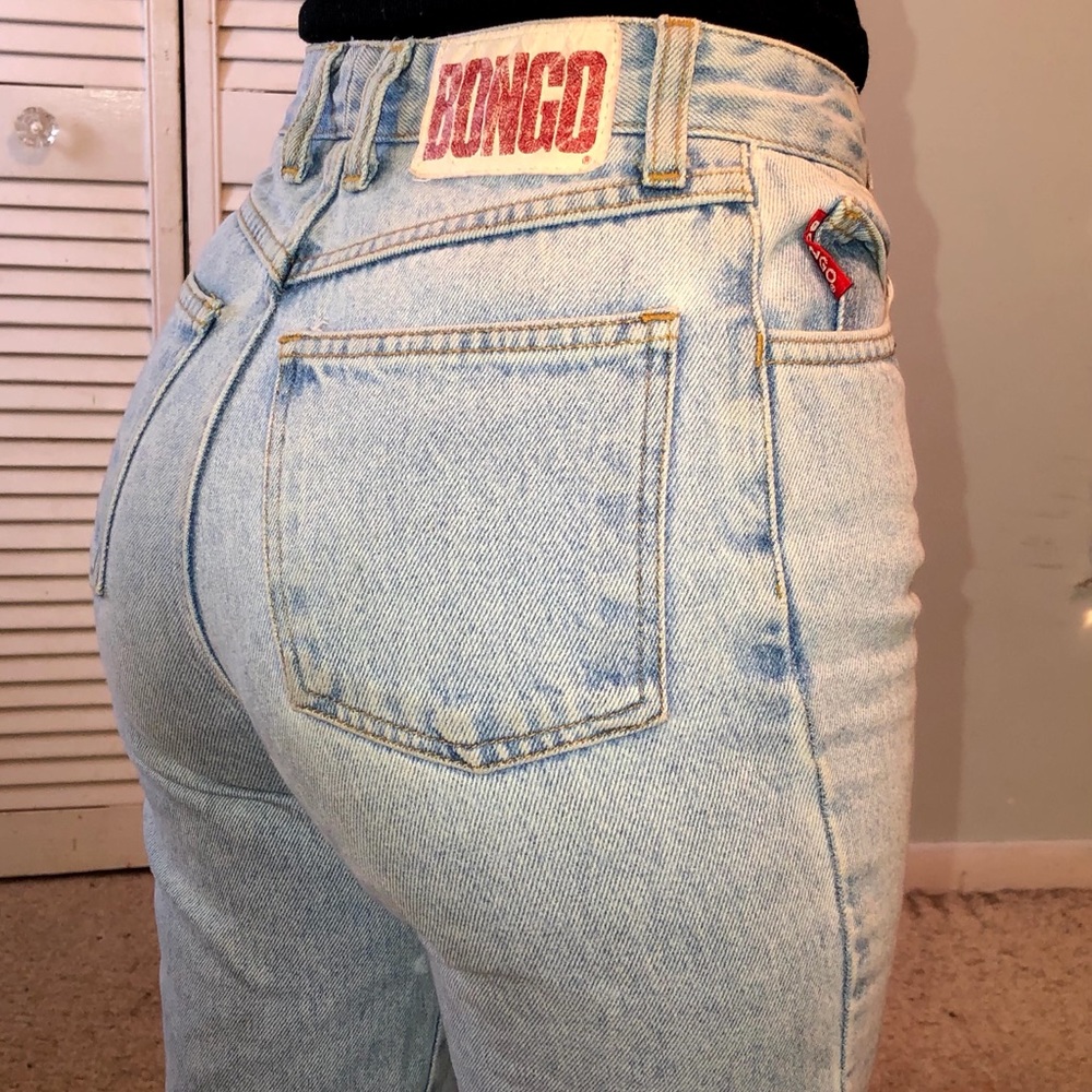 SOLD // BONGO vintage straight leg light wash high waisted mom jeans